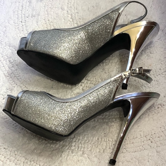 NEW Guess silver glittery platform stiletto heels - Picture 4 of 4